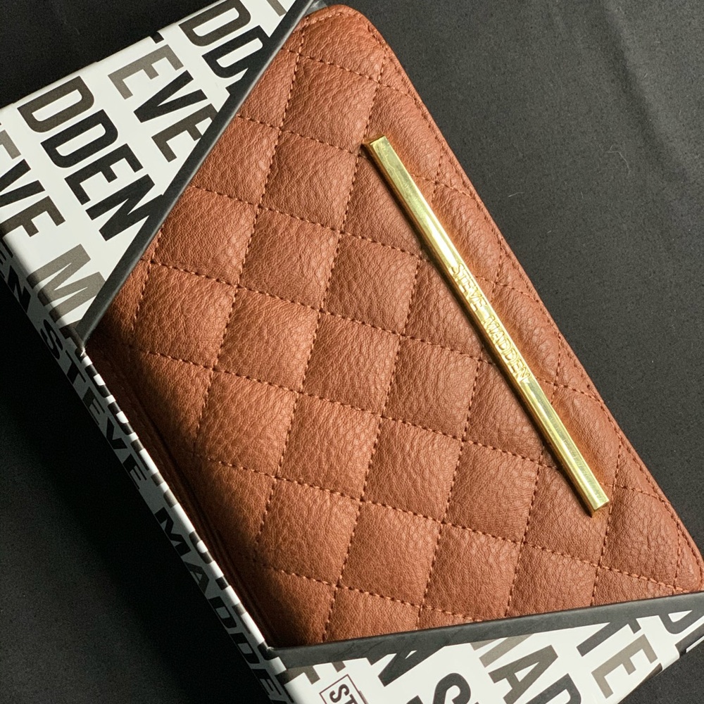 Beautiful Brand New Steve Madden Wallet